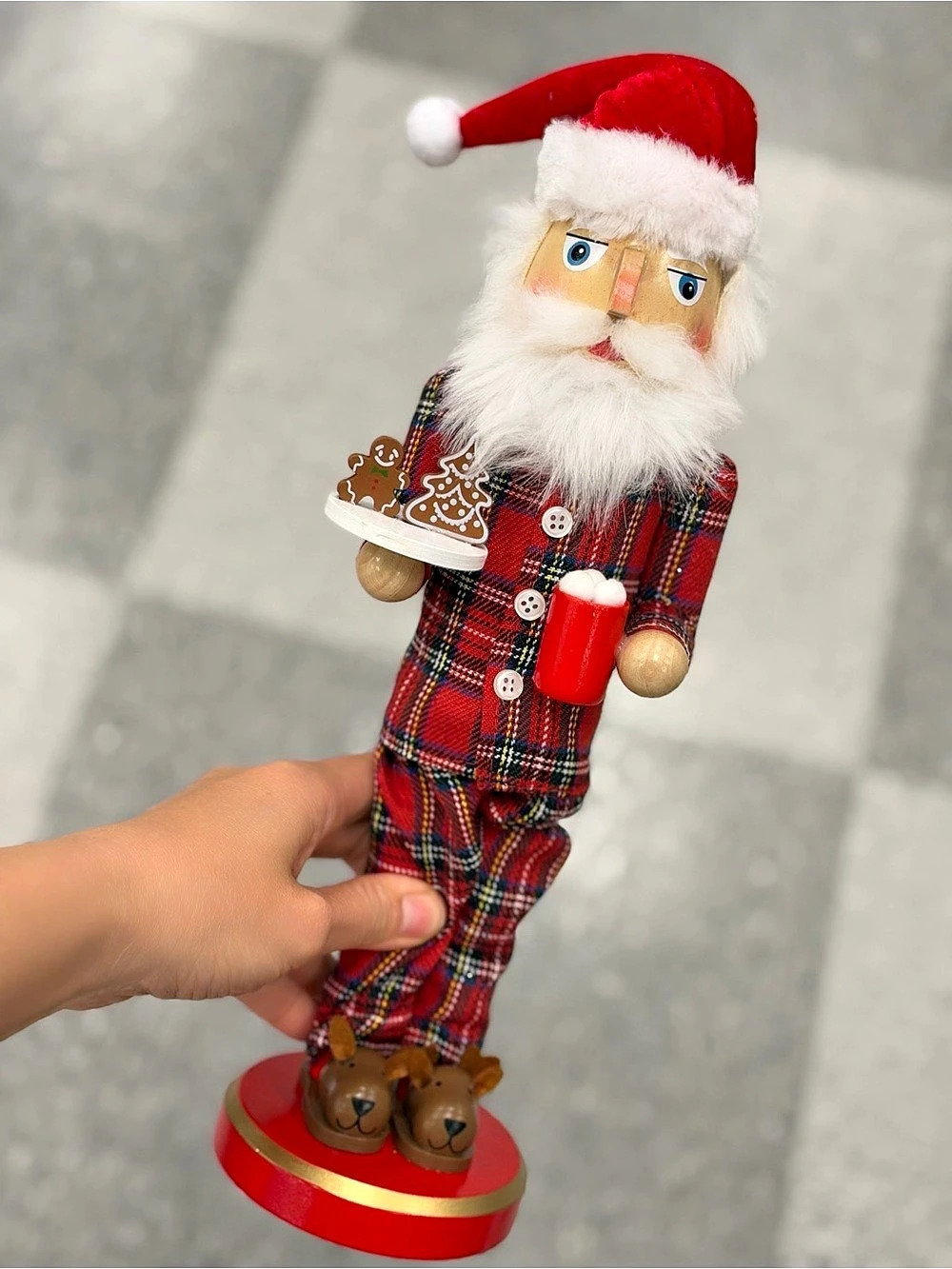 Santa Holiday Decor Plaid Red & White